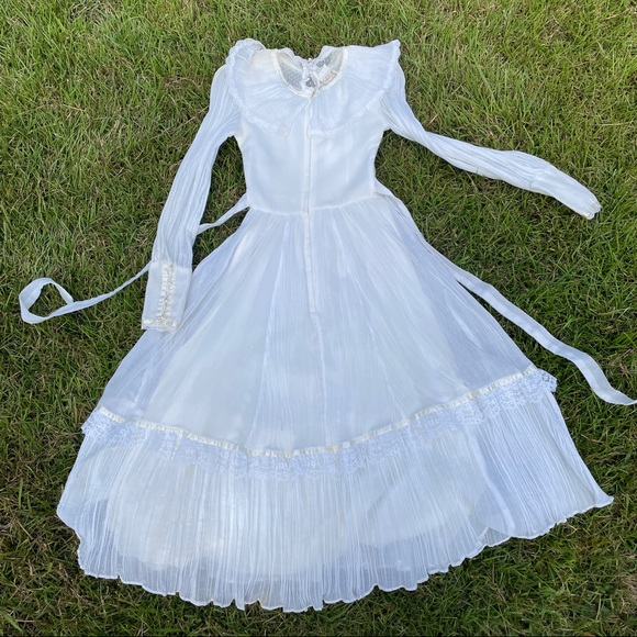 Vintage white victorian prairie Gunne sax dress - Picture 11 of 11
